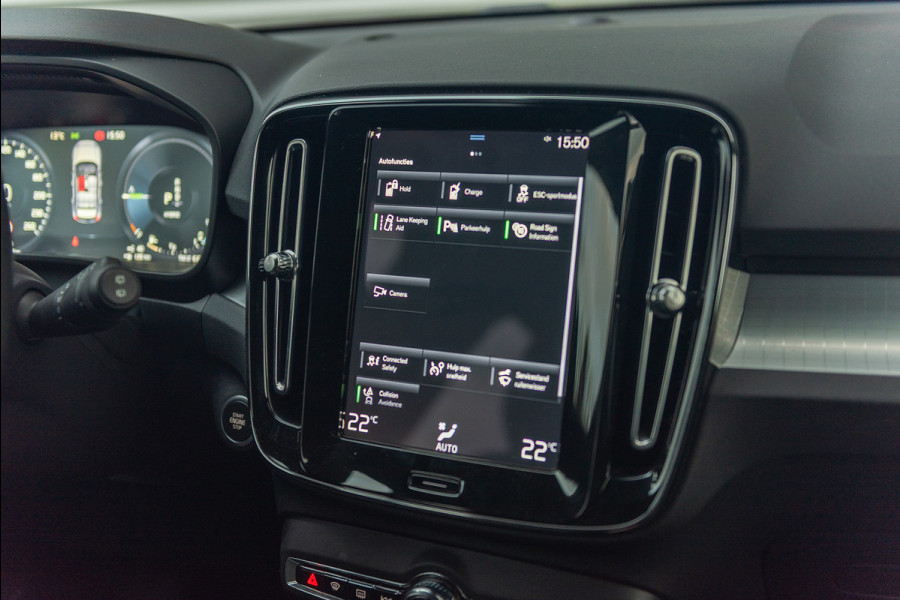 Volvo XC40 T4 Aut. Plug-In Hybrid Core Bright CruiseControl Parkeercamera 211pk