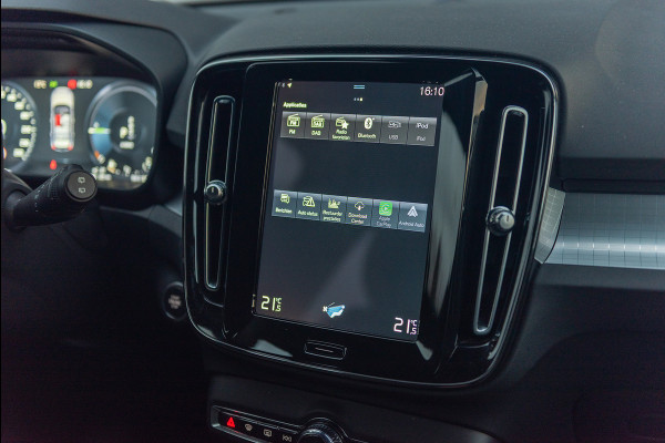 Volvo XC40 T4 Aut. Plug-in Hybrid Plus Bright Luxe Stoelen Navigatie Parkeercamera 211pk