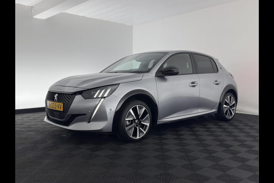 Peugeot e-208 EV GT Pack 50 kWh [ 3-Fase ] {SOH-89%} (INCL-BTW) (INCL-BTW) *FULL-LED | DIGI-COCKPIT | BLINDSPOT | CAMERA | LEATHER-ALCANTARA | AMBIENT-LIGHT | NAVI-FULLMAP | LANE-ASSIST | KEYLESS | DAB | CCS-FASTLOADER | HEATED-SPORTSEATS | 17'