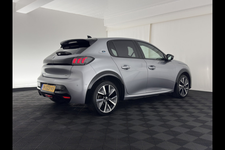 Peugeot e-208 EV GT Pack 50 kWh [ 3-Fase ] {SOH-89%} (INCL-BTW) (INCL-BTW) *FULL-LED | DIGI-COCKPIT | BLINDSPOT | CAMERA | LEATHER-ALCANTARA | AMBIENT-LIGHT | NAVI-FULLMAP | LANE-ASSIST | KEYLESS | DAB | CCS-FASTLOADER | HEATED-SPORTSEATS | 17'