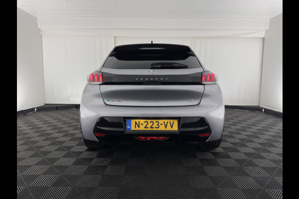 Peugeot e-208 EV GT Pack 50 kWh [ 3-Fase ] {SOH-89%} (INCL-BTW) (INCL-BTW) *FULL-LED | DIGI-COCKPIT | BLINDSPOT | CAMERA | LEATHER-ALCANTARA | AMBIENT-LIGHT | NAVI-FULLMAP | LANE-ASSIST | KEYLESS | DAB | CCS-FASTLOADER | HEATED-SPORTSEATS | 17'