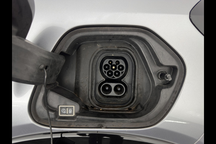 Peugeot e-208 EV GT Pack 50 kWh [ 3-Fase ] {SOH-89%} (INCL-BTW) (INCL-BTW) *FULL-LED | DIGI-COCKPIT | BLINDSPOT | CAMERA | LEATHER-ALCANTARA | AMBIENT-LIGHT | NAVI-FULLMAP | LANE-ASSIST | KEYLESS | DAB | CCS-FASTLOADER | HEATED-SPORTSEATS | 17'