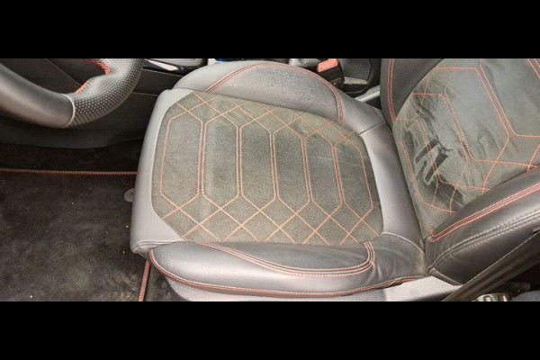 Ford Puma 1.0 EcoBoost Hybrid ST-Line X 155pk | Panorama Dak | Driver Assistance Pack | Winterpack | Trekhaak afneembaar | All Weather banden | Reservewiel