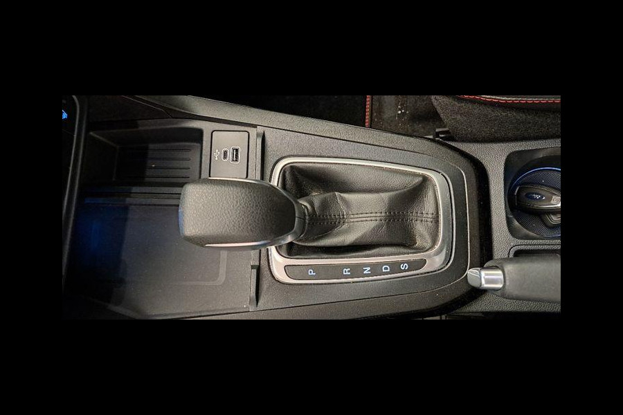 Ford Puma 1.0 EcoBoost Hybrid ST-Line X 155pk | Panorama Dak | Driver Assistance Pack | Winterpack | Trekhaak afneembaar | All Weather banden | Reservewiel