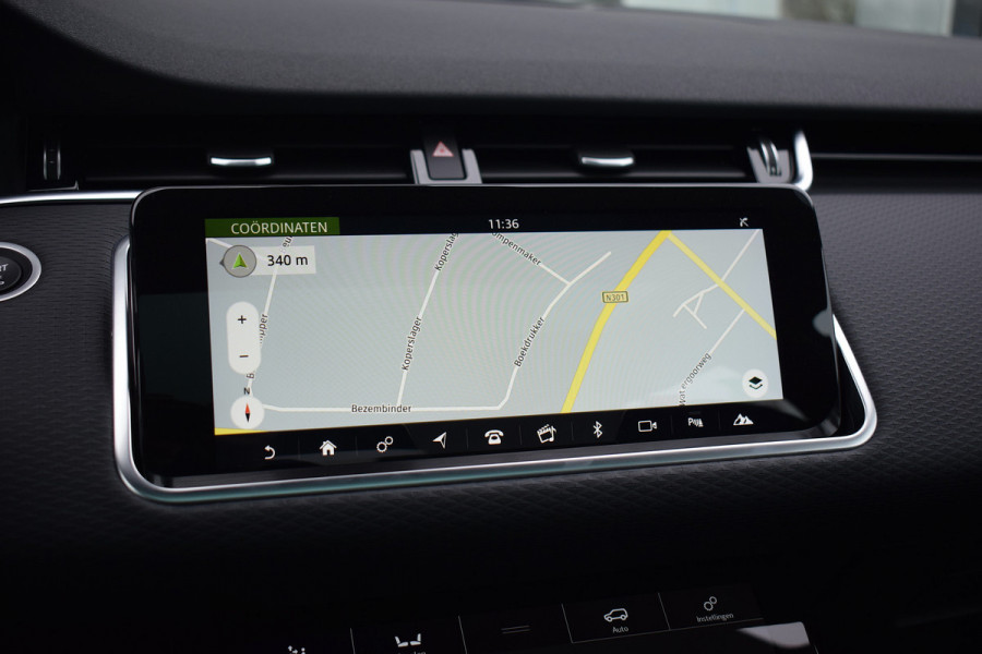 Land Rover Range Rover Evoque 2.0 P200 AWD R-Dynamic | Trekhaak | Pano | Meridian | Leer | Stuurverw.