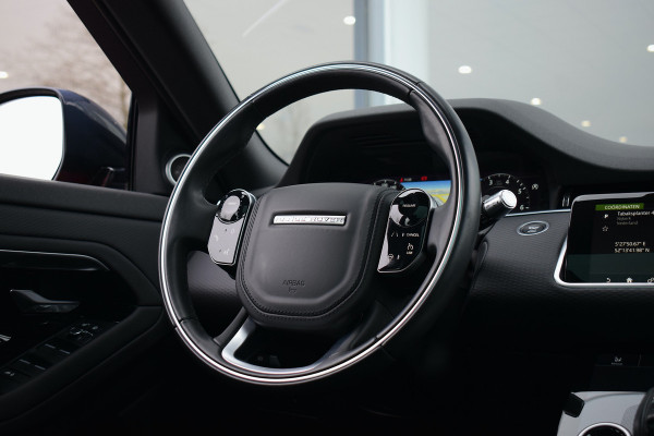 Land Rover Range Rover Evoque 2.0 P200 AWD R-Dynamic | Trekhaak | Pano | Meridian | Leer | Stuurverw.