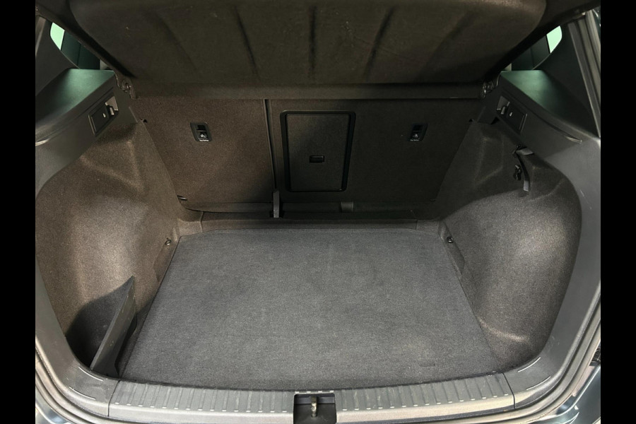 Seat Ateca Occasion 1.4 EcoTSI Xcellence | Grijs | Tweedehands Seat Ateca | Airco | Cruisecontrol | Achteruitrijcamera | Carplay