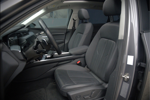 Audi e-tron e-tron 50 quattro Launch edition plus 71 kWh | Black Edition | Panoramadak | Memory Seats | Luchtvering | Adaptive Cruise Control | Keyless | Matrix LED | Leder | Stoelverwarming | NAP |