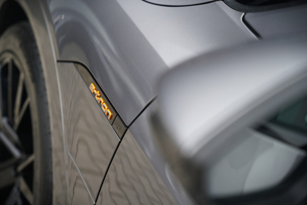 Audi e-tron e-tron 50 quattro Launch edition plus 71 kWh | Black Edition | Panoramadak | Memory Seats | Luchtvering | Adaptive Cruise Control | Keyless | Matrix LED | Leder | Stoelverwarming | NAP |