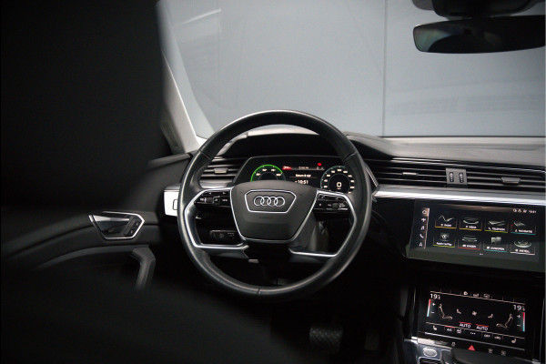 Audi e-tron e-tron 50 quattro Launch edition plus 71 kWh | Black Edition | Panoramadak | Memory Seats | Luchtvering | Adaptive Cruise Control | Keyless | Matrix LED | Leder | Stoelverwarming | NAP |