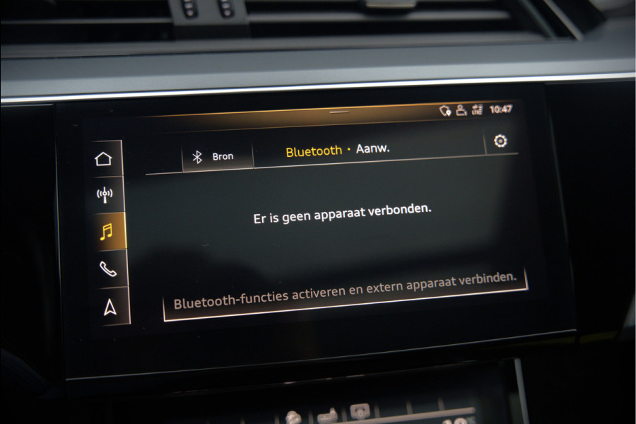 Audi e-tron e-tron 50 quattro Launch edition plus 71 kWh | Black Edition | Panoramadak | Memory Seats | Luchtvering | Adaptive Cruise Control | Keyless | Matrix LED | Leder | Stoelverwarming | NAP |