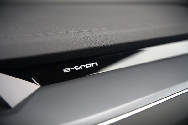 Audi e-tron e-tron 50 quattro Launch edition plus 71 kWh | Black Edition | Panoramadak | Memory Seats | Luchtvering | Adaptive Cruise Control | Keyless | Matrix LED | Leder | Stoelverwarming | NAP |