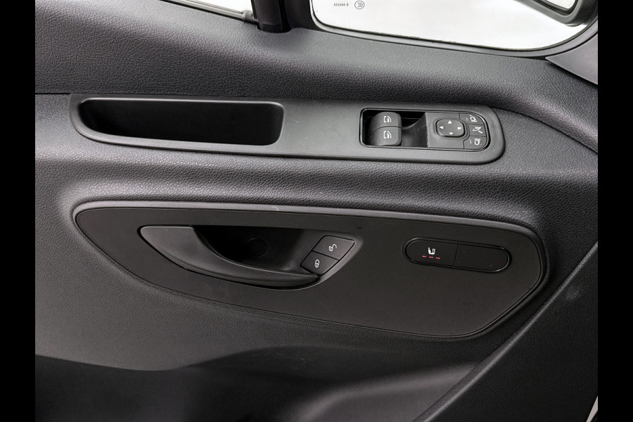 Mercedes-Benz Sprinter 319 1.9 CDI L2 Pro 3500kg trekhaak + opstap Navigatie Stoel + stuurverwarming Betimmering BPM-vrij Led