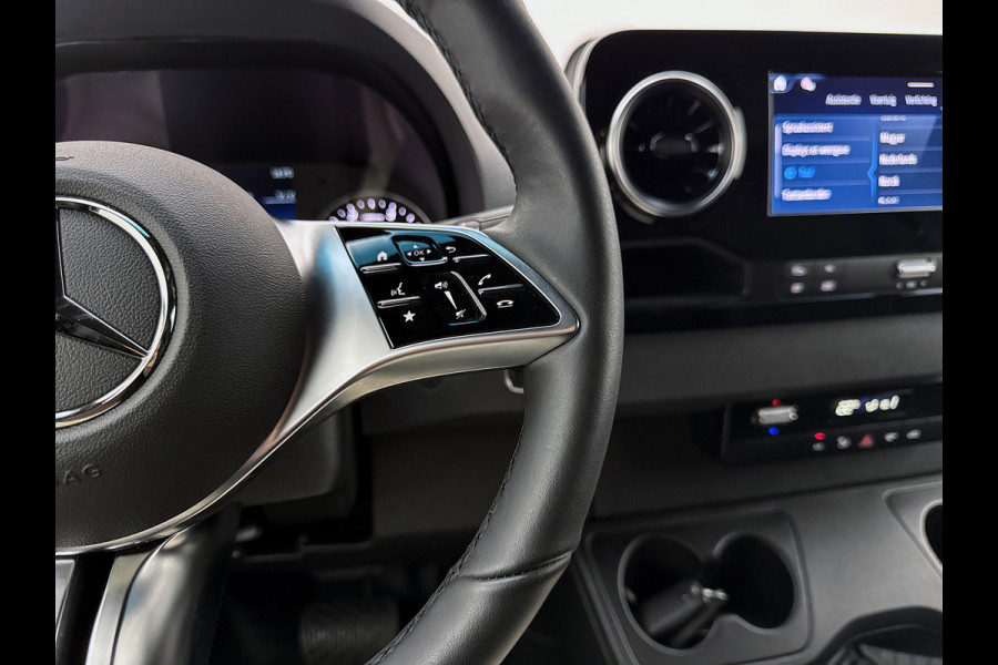 Mercedes-Benz Sprinter 319 1.9 CDI L2 Pro 3500kg trekhaak + opstap Navigatie Stoel + stuurverwarming Betimmering BPM-vrij Led