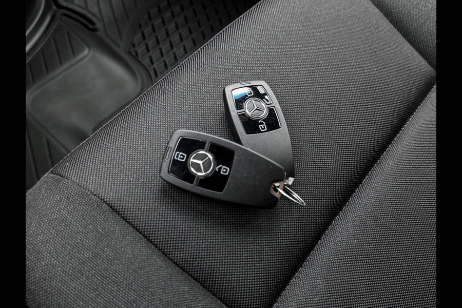 Mercedes-Benz Sprinter 319 1.9 CDI L2 Pro 3500kg trekhaak + opstap Navigatie Stoel + stuurverwarming Betimmering BPM-vrij Led