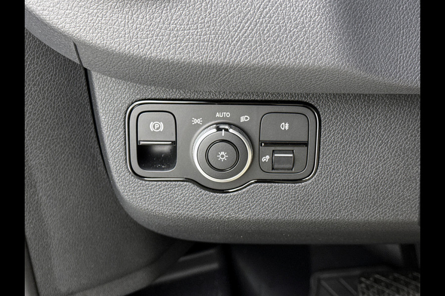 Mercedes-Benz Sprinter 319 1.9 CDI L2 Pro 3500kg trekhaak + opstap Navigatie Stoel + stuurverwarming Betimmering BPM-vrij Led