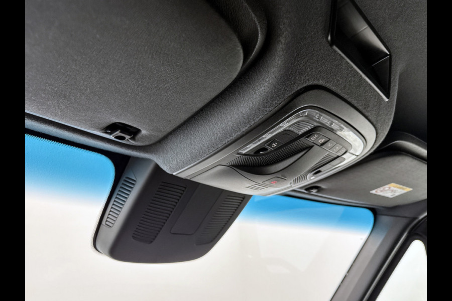 Mercedes-Benz Sprinter 319 1.9 CDI L2 Pro 3500kg trekhaak + opstap Navigatie Stoel + stuurverwarming Betimmering BPM-vrij Led