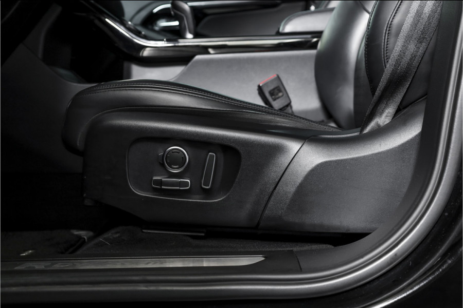 Land Rover Range Rover Evoque 1.5 P300e AWD R-Dynamic HSE - Automaat | Pano | Dig. Cockpit | Adapt. Cruise | Elek. Stoel | Stoelverw. | Meridian Sound | PDC | Camera | NAV + App. Connect | ECC | DAB | Elek. Klep | LM 20" |