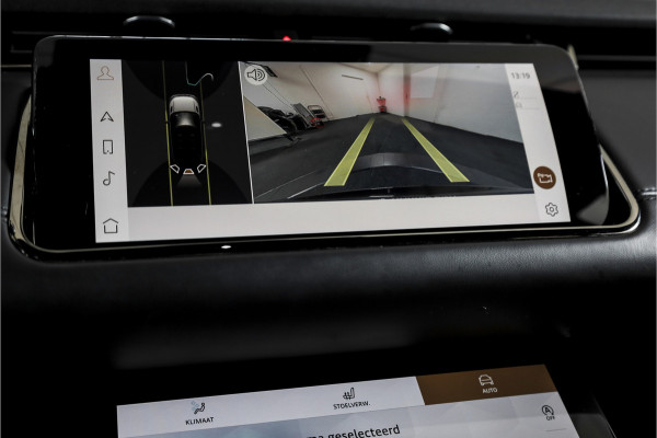 Land Rover Range Rover Evoque 1.5 P300e AWD R-Dynamic HSE - Automaat | Pano | Dig. Cockpit | Adapt. Cruise | Elek. Stoel | Stoelverw. | Meridian Sound | PDC | Camera | NAV + App. Connect | ECC | DAB | Elek. Klep | LM 20" |