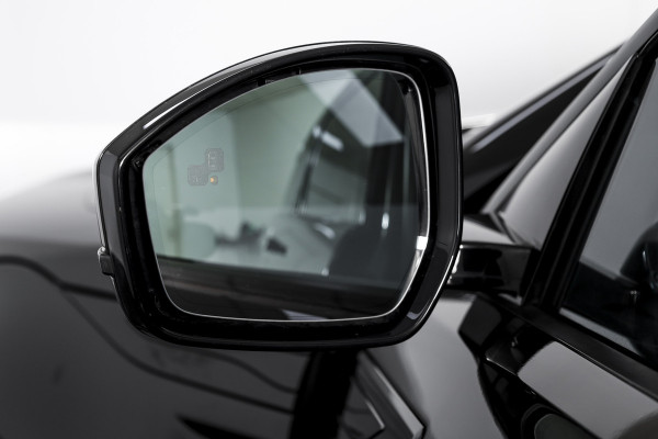 Land Rover Range Rover Evoque 1.5 P300e AWD R-Dynamic HSE - Automaat | Pano | Dig. Cockpit | Adapt. Cruise | Elek. Stoel | Stoelverw. | Meridian Sound | PDC | Camera | NAV + App. Connect | ECC | DAB | Elek. Klep | LM 20" |