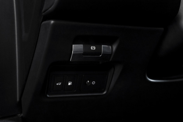 Land Rover Range Rover Evoque 1.5 P300e AWD R-Dynamic HSE - Automaat | Pano | Dig. Cockpit | Adapt. Cruise | Elek. Stoel | Stoelverw. | Meridian Sound | PDC | Camera | NAV + App. Connect | ECC | DAB | Elek. Klep | LM 20" |
