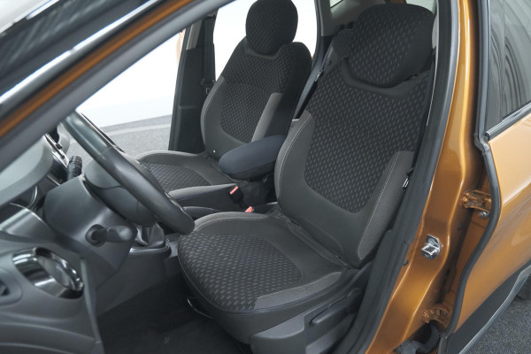 Renault Captur TCe 90 Intens | Camera | Dodehoekdetectie | Navigatie | Parkeersensoren