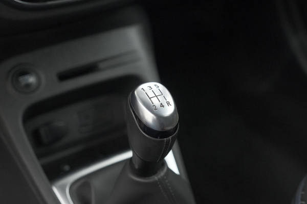 Renault Captur TCe 90 Intens | Camera | Dodehoekdetectie | Navigatie | Parkeersensoren