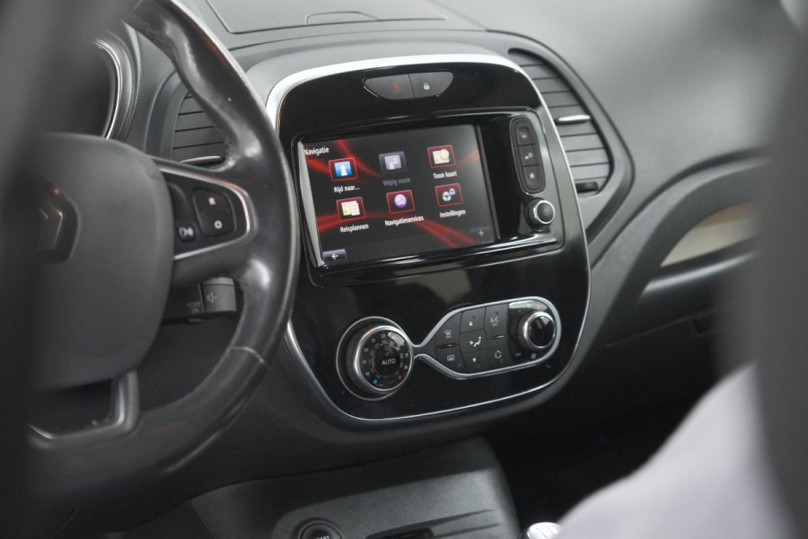 Renault Captur TCe 90 Intens | Camera | Dodehoekdetectie | Navigatie | Parkeersensoren
