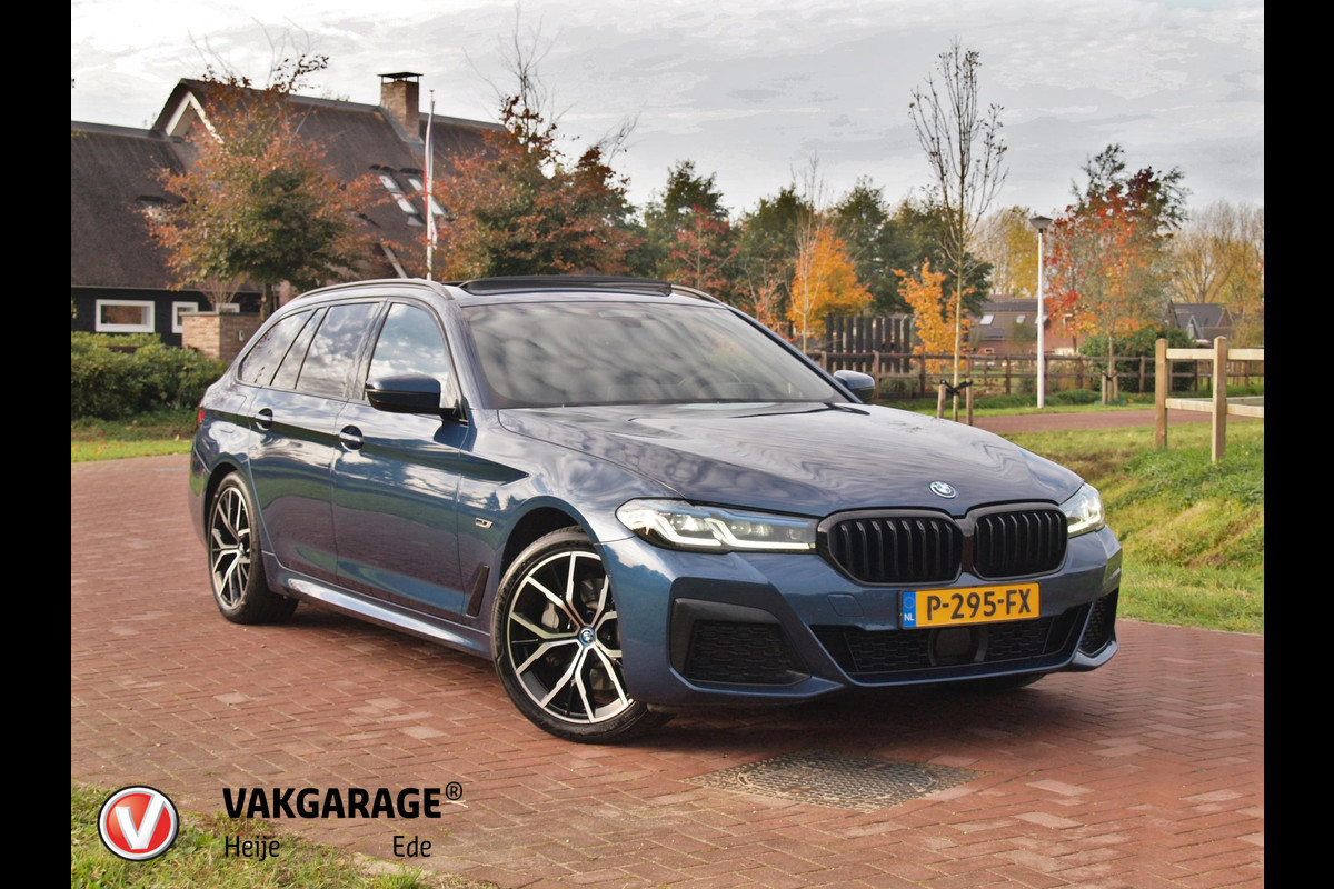 BMW 5 Serie Touring 530e xDrive Business Edition Plus | M-Pakket | Laser Led | Head-up display | Camera  NL-Auto |