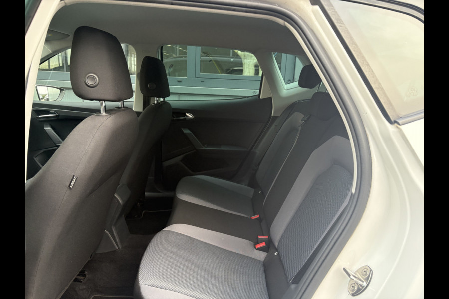 Seat Arona 1.0 TSi 95pk Style Business Intense KEYLESS/CAMERA/NAVI/CARPLAY/PDC