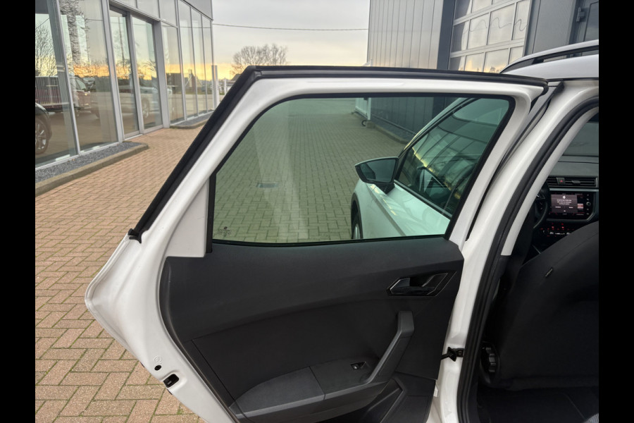 Seat Arona 1.0 TSi 95pk Style Business Intense KEYLESS/CAMERA/NAVI/CARPLAY/PDC