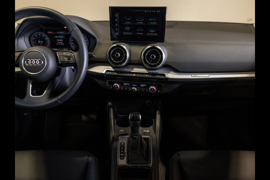 Audi Q2 35 TFSI S Edition / 150pk / Leder / Stoelverwarming / Keyless entry / Matrix LED / Adaptieve cruise control /