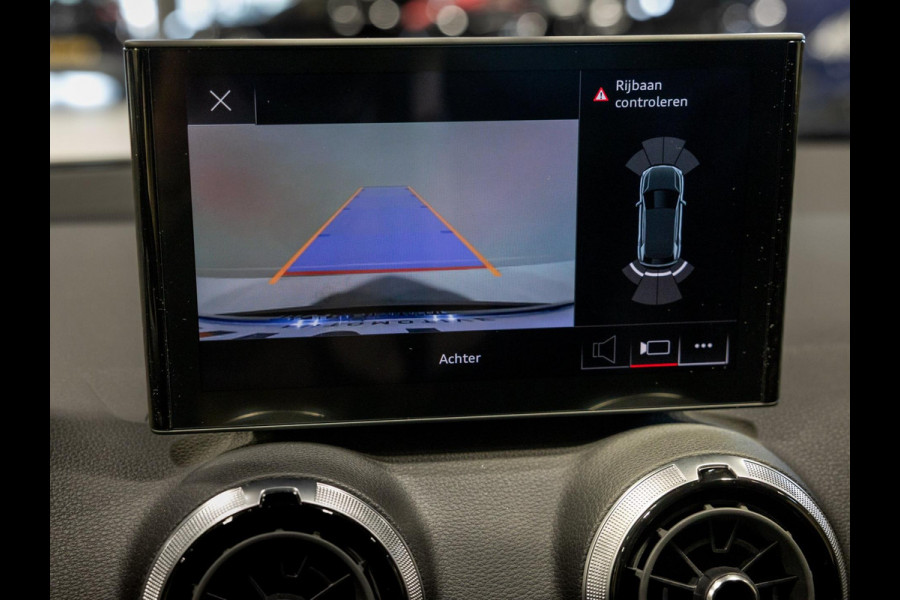 Audi Q2 35 TFSI S Edition / 150pk / Leder / Stoelverwarming / Keyless entry / Matrix LED / Adaptieve cruise control /