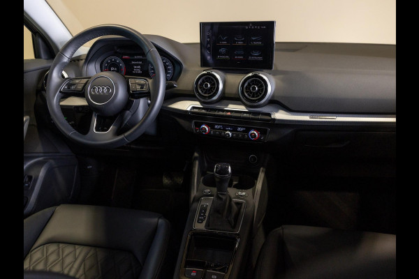 Audi Q2 35 TFSI S Edition / 150pk / Leder / Stoelverwarming / Keyless entry / Matrix LED / Adaptieve cruise control /