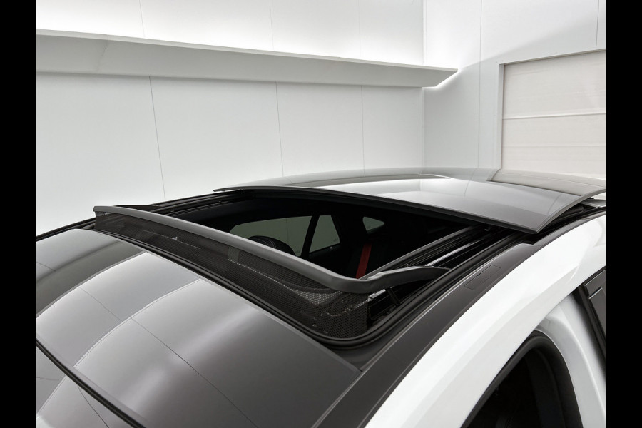 Mercedes-Benz GLE Coupé 400 e 4MATIC AMG Plug-In Hybride AMG Line | Night Pakket | 22 Inch AMG Velgen | Burmester® | Panorama schuif-Kanteldak. Inclusief 24 maanden MB Certified garantie voor Europa.