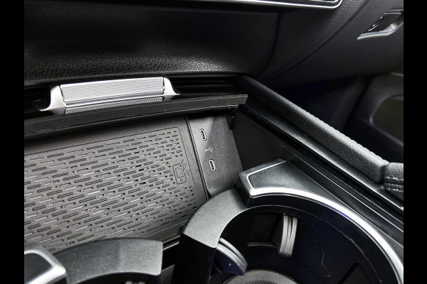 Mercedes-Benz GLE Coupé 400 e 4MATIC AMG Plug-In Hybride AMG Line | Night Pakket | 22 Inch AMG Velgen | Burmester® | Panorama schuif-Kanteldak. Inclusief 24 maanden MB Certified garantie voor Europa.