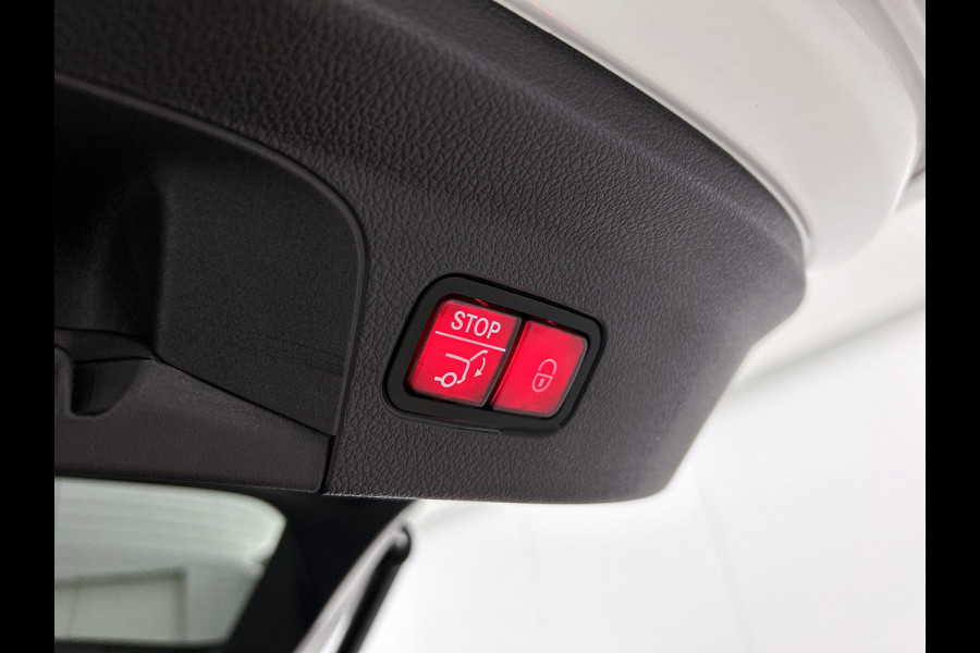 Mercedes-Benz GLE Coupé 400 e 4MATIC AMG Plug-In Hybride AMG Line | Night Pakket | 22 Inch AMG Velgen | Burmester® | Panorama schuif-Kanteldak. Inclusief 24 maanden MB Certified garantie voor Europa.