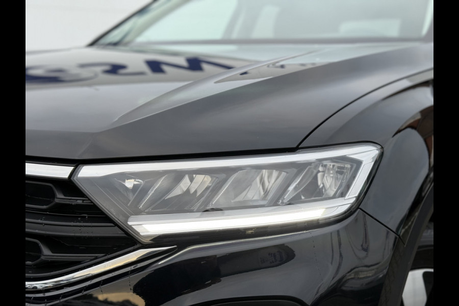 Volkswagen T-Roc 1.5 TSI Move | CarPlay | Camera | Cruise | LED | DAB+ | 17 inch