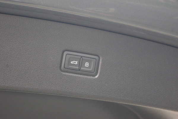 Audi Q5 Sportback 55 TFSI e 367 PK S-Line edition Competition PHEV, Luchtvering, Panoramadak, RS-Leder,