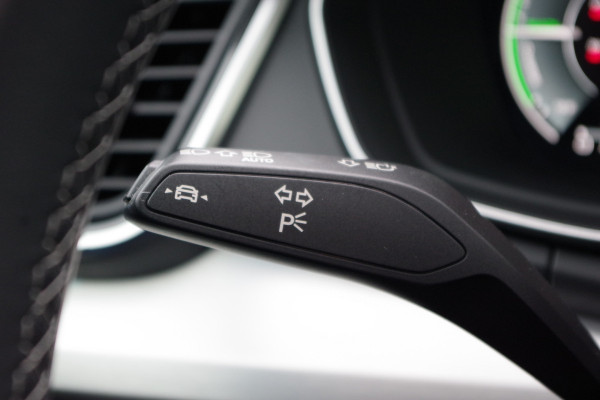 Audi Q5 Sportback 55 TFSI e 367 PK S-Line edition Competition PHEV, Luchtvering, Panoramadak, RS-Leder,