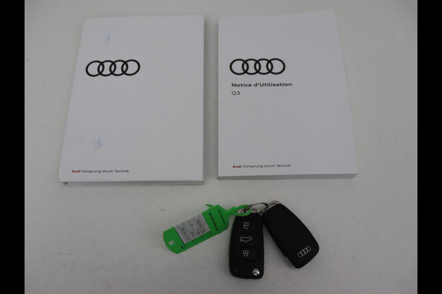 Audi Q3 45 TFSIe S edition | Leder | Stoelverwarming | Adaptive cruise | Camera | Carplay | Sfeerverlichting | Navigatie | Sonos 3D Sound | Climate control | Parkeerhulp | Full LED | S Line | PHEV | Plug In