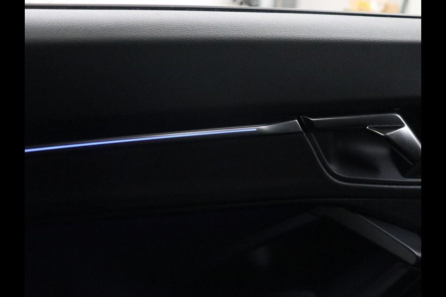 Audi Q3 45 TFSIe S edition | Leder | Stoelverwarming | Adaptive cruise | Camera | Carplay | Sfeerverlichting | Navigatie | Sonos 3D Sound | Climate control | Parkeerhulp | Full LED | S Line | PHEV | Plug In