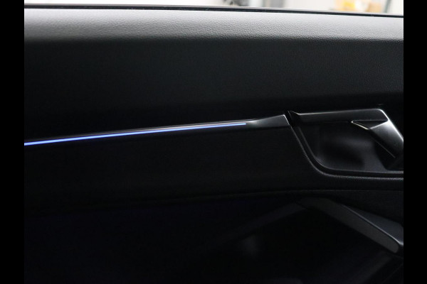 Audi Q3 45 TFSIe S edition | Leder | Stoelverwarming | Adaptive cruise | Camera | Carplay | Sfeerverlichting | Navigatie | Sonos 3D Sound | Climate control | Parkeerhulp | Full LED | S Line | PHEV | Plug In