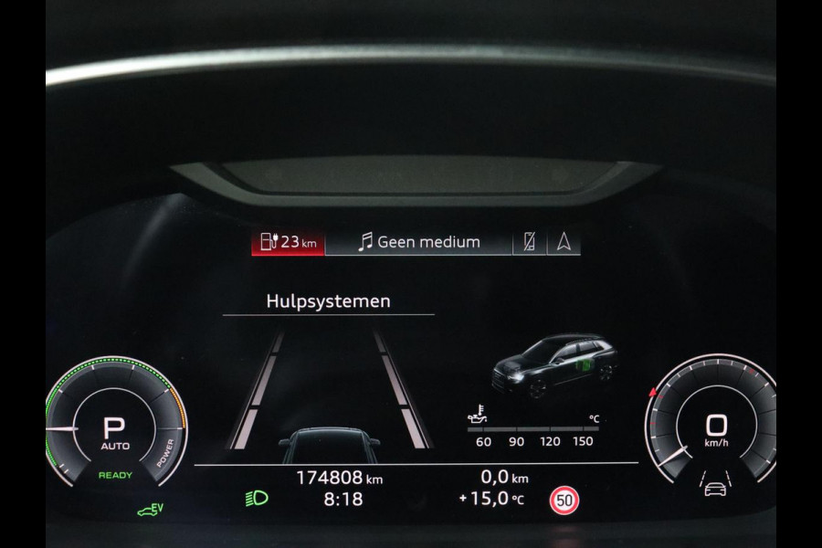 Audi Q3 45 TFSIe S edition | Leder | Stoelverwarming | Adaptive cruise | Camera | Carplay | Sfeerverlichting | Navigatie | Sonos 3D Sound | Climate control | Parkeerhulp | Full LED | S Line | PHEV | Plug In