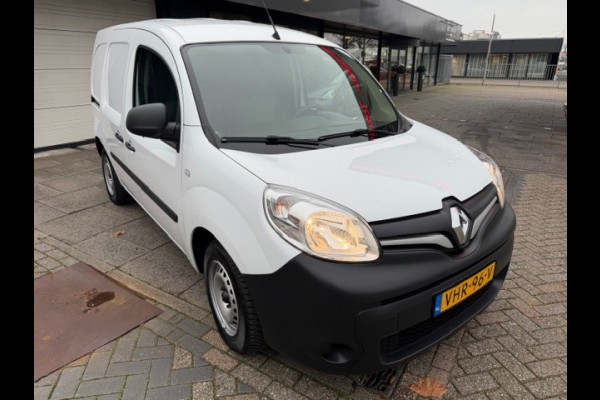 Renault Kangoo 1.5 Blue dCi 80 Comfort AIRCO I NAVI I TREKHAAK I NW DISTRIBUTIE I 1e EIGENAAR I COMPLETE ONDERHOUDSHISTORIE