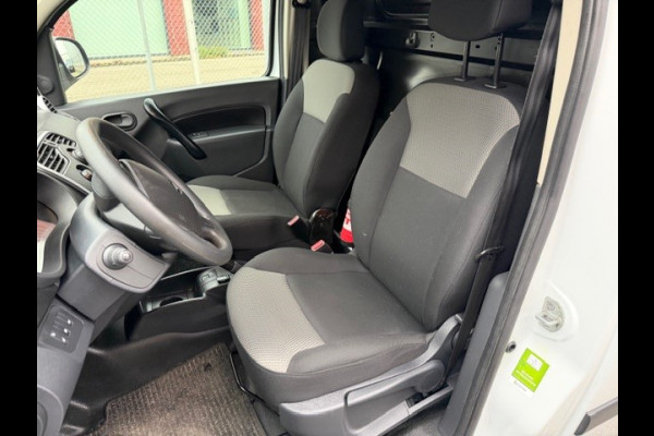 Renault Kangoo 1.5 Blue dCi 80 Comfort AIRCO I NAVI I TREKHAAK I NW DISTRIBUTIE I 1e EIGENAAR I COMPLETE ONDERHOUDSHISTORIE