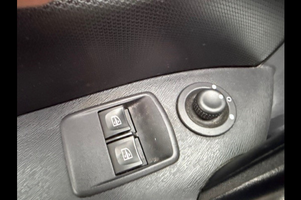 Renault Kangoo 1.5 Blue dCi 80 Comfort AIRCO I NAVI I TREKHAAK I NW DISTRIBUTIE I 1e EIGENAAR I COMPLETE ONDERHOUDSHISTORIE