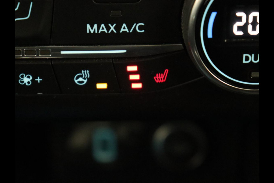 Ford Focus 1.0 EcoBoost Titanium | Adaptive Cruise | Bang & Olufsen | Stoel & Stuurverwarming | Camera | Full LED | Park Assist | DAB+ | Climate control | Parkeerhylp | Carplay | Navigatie