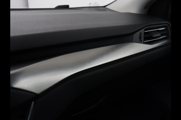 Ford Focus 1.0 EcoBoost Titanium | Adaptive Cruise | Bang & Olufsen | Stoel & Stuurverwarming | Camera | Full LED | Park Assist | DAB+ | Climate control | Parkeerhylp | Carplay | Navigatie