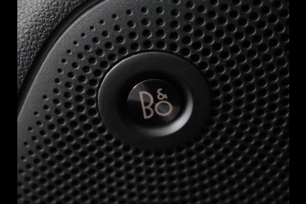 Ford Focus 1.0 EcoBoost Titanium | Adaptive Cruise | Bang & Olufsen | Stoel & Stuurverwarming | Camera | Full LED | Park Assist | DAB+ | Climate control | Parkeerhylp | Carplay | Navigatie